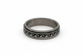 Spinner Ring weißer Hintergrund